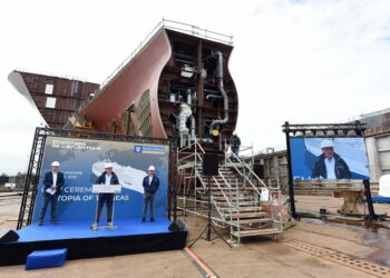 皇家加勒比绿洲系列第六艘游轮铺设龙骨 正式启动船体结构建造